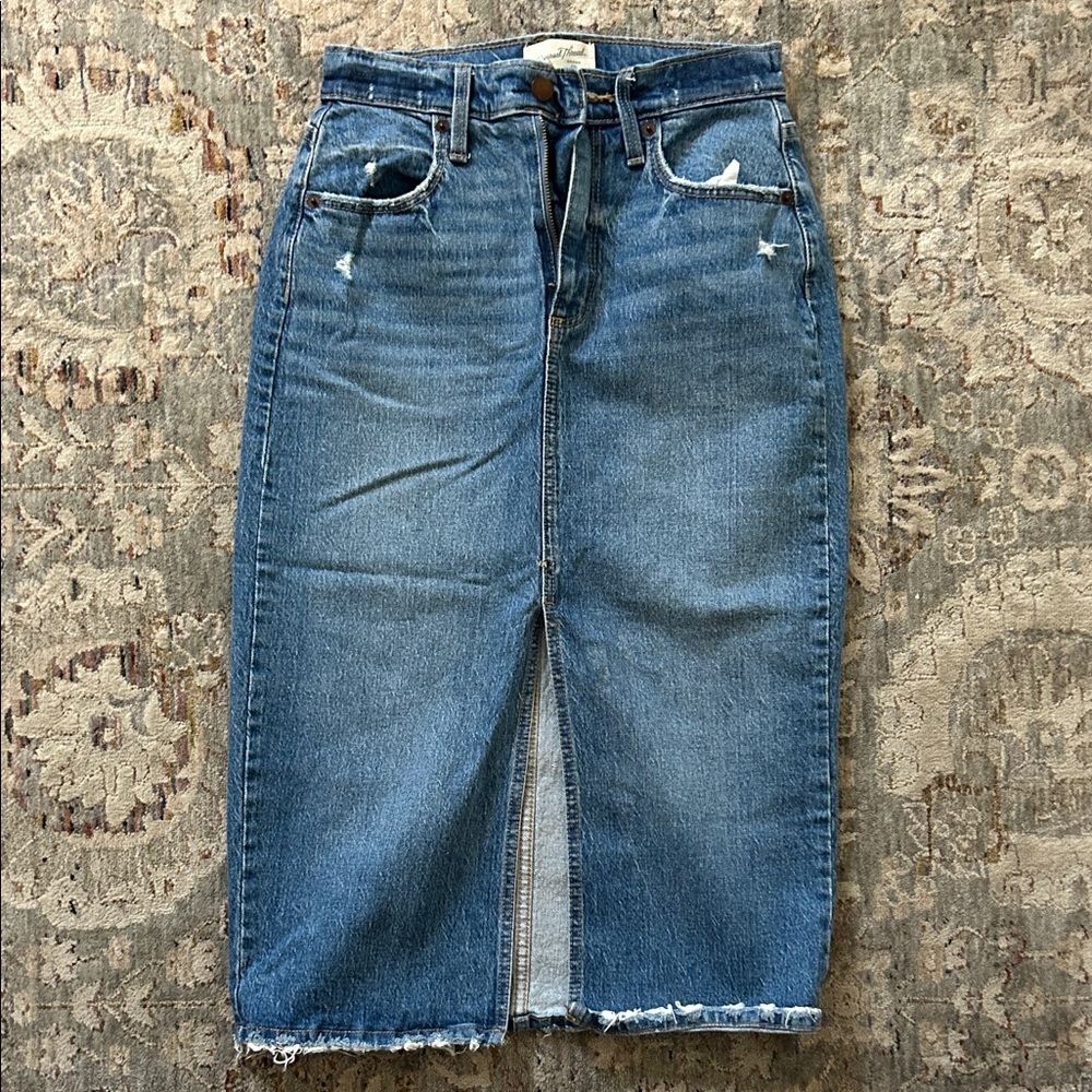 Universal Thread Women's Blue Denim Skirt